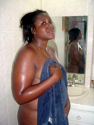 Beautiful juicy black mommy wet after a