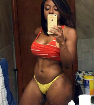 Sexy booty selfies de curvy black babes